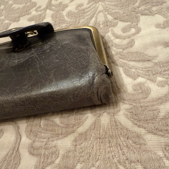 Hobo Alice Gray Leather wallet - Picture 9 of 11